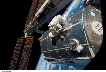 Instalace laboratoe Columbus na ISS